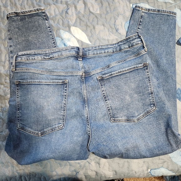 Old Navy Classic Blue Denim Jeans - Picture 8 of 9